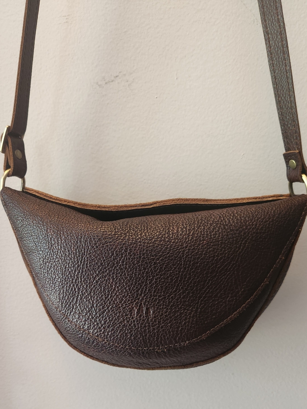 Like New!! Portland Leather-Med Koala Sling Bag in Coldbrew
